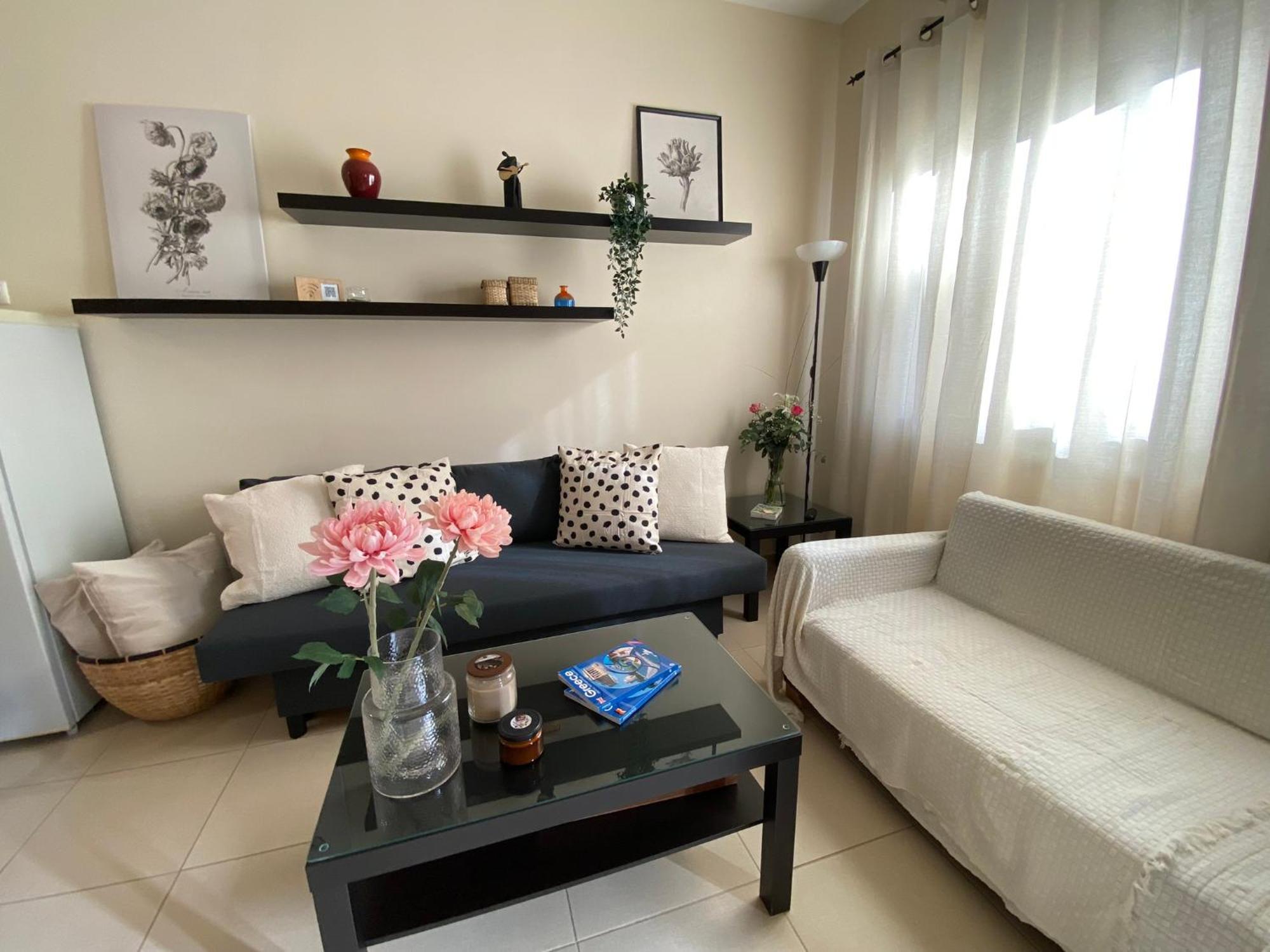 Homey Getaway Apartments, Erotokritos